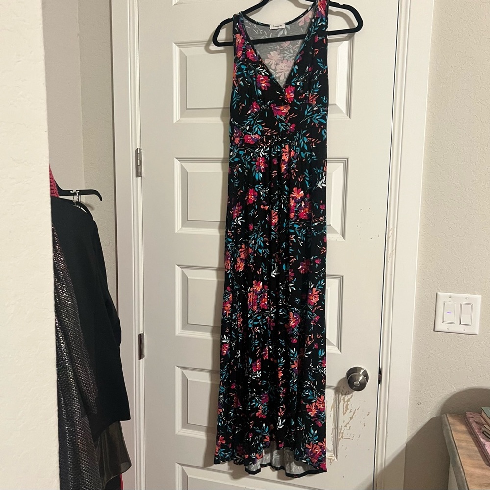 Loveappella Black Floral Maxi Dress